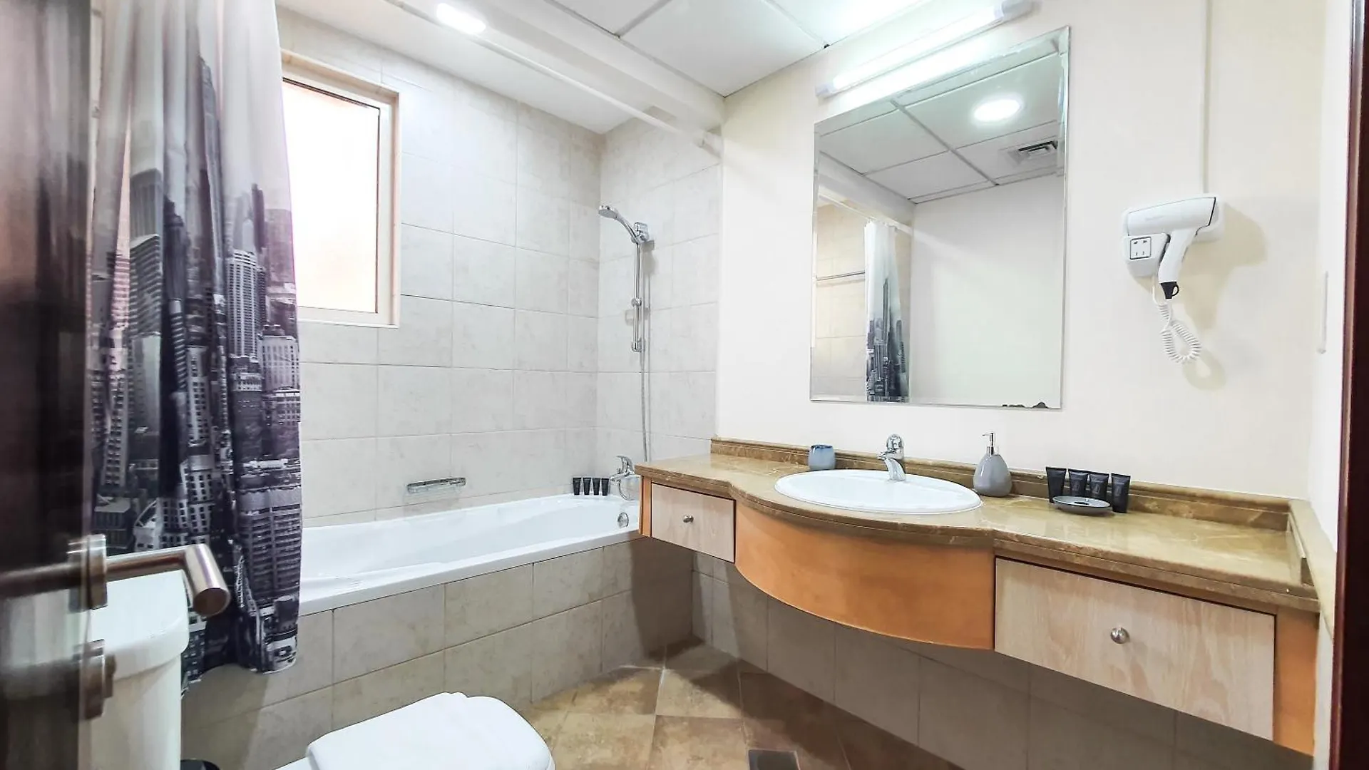 Vakantiehuis Prestigious Tower Living, Canal View, Sports Vibes, Proximity To Convenience Dubai